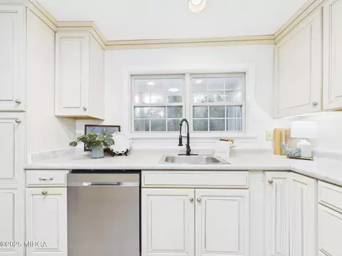 Kitchen - 331 Marjane Dr, Macon, GA 31210 photo 6 of 6