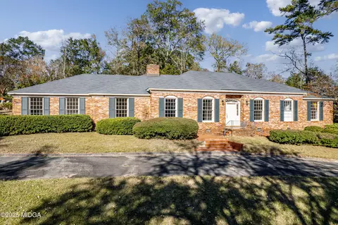 620 Rosa Taylor Dr, Macon, GA 31204