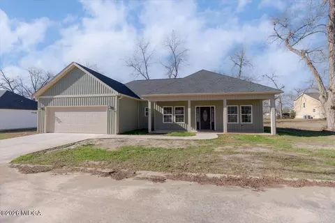 134 Easy St, Cochran, GA 31014 photo 2