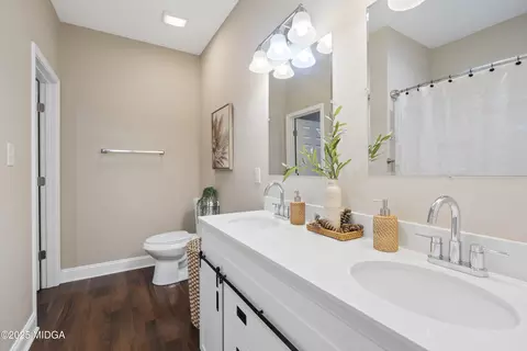 Bath - 357 Cypress Dr, Gray, GA 31032 photo 1 of 4