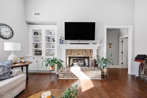 217 Crescent Dr, Forsyth, GA 31029 photo 11