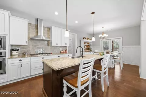 217 Crescent Dr, Forsyth, GA 31029 photo 9