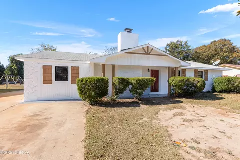 111 Thorndale Dr, Warner Robins, GA 31093