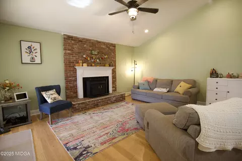 Living - 1205 Morningside Dr, Perry, GA 31069 photo 1 of 2