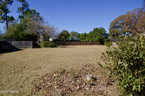 Exterior - 1205 Morningside Dr, Perry, GA 31069 photo 4 of 6