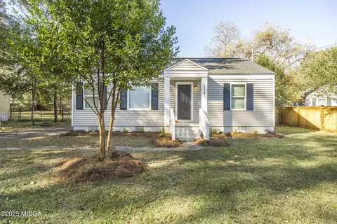 118 Arnold Blvd, Warner Robins, GA 31093