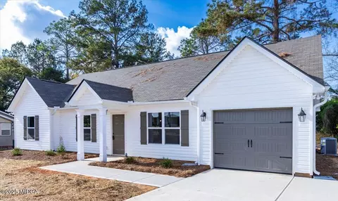 315 Lee St, Perry, GA 31069 photo 2