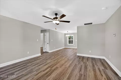 315 Lee St, Perry, GA 31069 photo 3