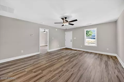 315 Lee St, Perry, GA 31069 photo 4