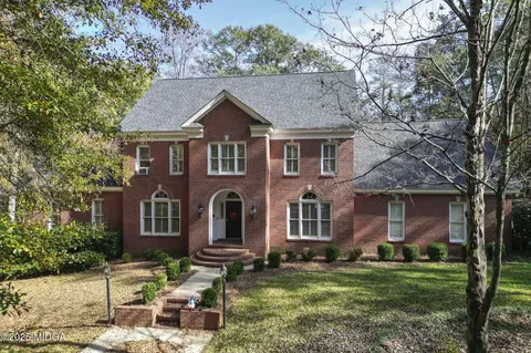 1231 Woodcrest Dr, Macon, GA 31210
