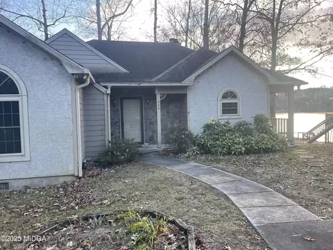 959 S Confederate Dr, Macon, GA 31220