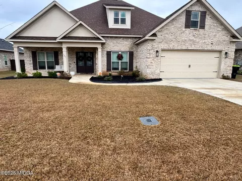 105 Woodwinds Ct, Kathleen, GA 31047