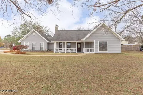 1027 Kathryn Ryals Rd, Warner Robins, GA 31088