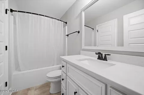 Bath - 153 Jackson Dr, Forsyth, GA 31029 photo 3 of 3