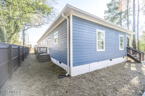 Exterior - 2607 Beech Ave, Macon, GA 31204 photo 9 of 10
