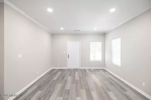 Living - 2607 Beech Ave, Macon, GA 31204 photo 6 of 6