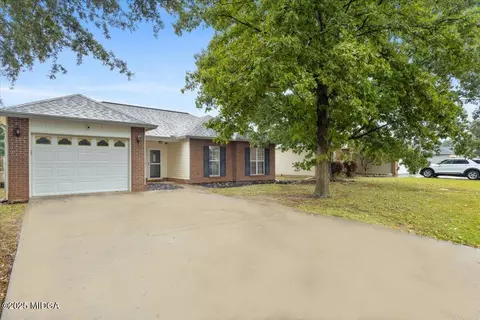 319 Tyson Glen Dr, Warner Robins, GA 31088