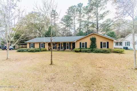Exterior - 1009 N Davis Dr N, Perry, GA 31069 photo 1 of 2