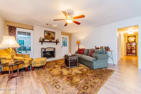 Living - 1009 N Davis Dr N, Perry, GA 31069 photo 1 of 1