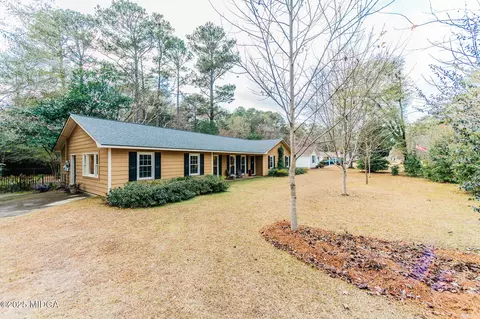 Exterior - 1009 N Davis Dr N, Perry, GA 31069 photo 2 of 2