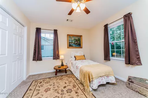 Bedroom - 1009 N Davis Dr N, Perry, GA 31069 photo 5 of 12
