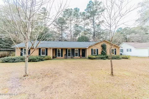 1009 N Davis Dr N, Perry, GA 31069