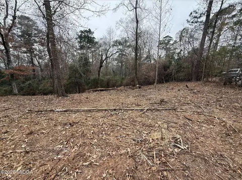 5540 Janeru Cir, Macon, GA 31216