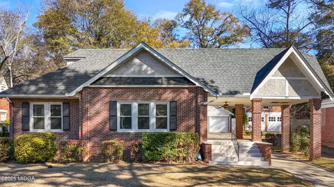 865 Nottingham Dr, Macon, GA 31211