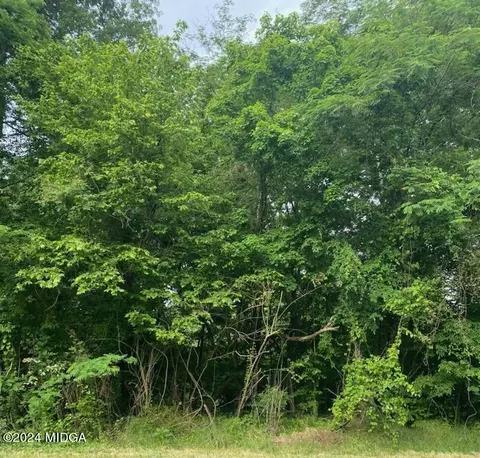 1838 Forest Hill Rd, Macon, GA 31210