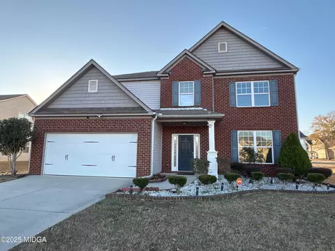 104 Chickasaw Ct, Byron, GA 31008