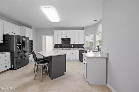 Kitchen - 40 Jacksons Vly, Sharpsburg, GA 30277 photo 2 of 3