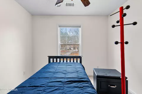 Bedroom - 40 Jacksons Vly, Sharpsburg, GA 30277 photo 3 of 7