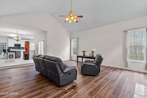 Living - 40 Jacksons Vly, Sharpsburg, GA 30277 photo 3 of 4