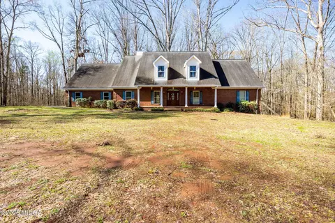 179 Stone Edge Dr, Gray, GA 31032