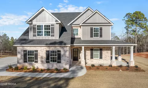 310 Air View Dr #6, Warner Robins, GA 31088