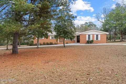 104 Lakeside Dr, Warner Robins, GA 31088