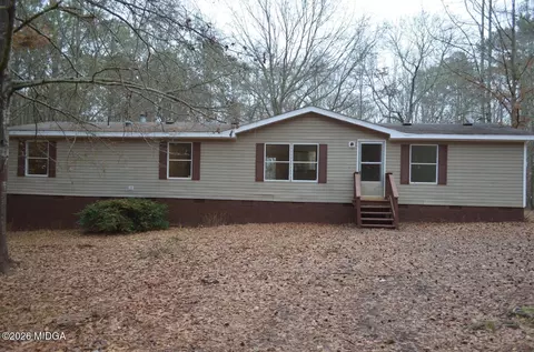 1048 Lee King Rd, Forsyth, GA 31029