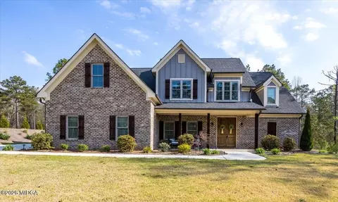 303 Tuxedo Cir, Forsyth, GA 31029