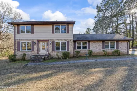 2665 Club Forest Dr, Conyers, GA 30013