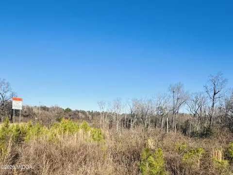 2013 Moody Rd, Warner Robins, GA 31088
