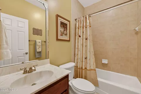 Bath - 119 Bartlett Way, Centerville, GA 31028 photo 2 of 4