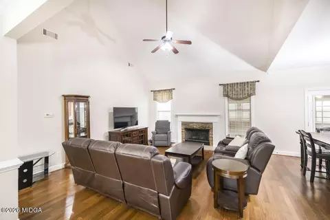 132 Oak Dr, Gray, GA 31032 photo 5