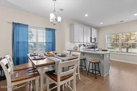 Dining - 108 E River Cane, Perry, GA 31069 photo 1 of 2