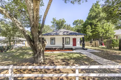1175 Hartley St, Macon, GA 31206