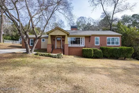 2469 Kingsley Dr, Macon, GA 31204