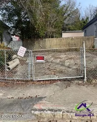 1083 Elm St, Macon, GA 31201