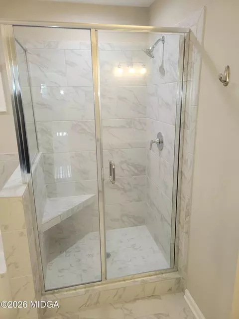 Bath - 4604 Capulet Ct, Forsyth, GA 31029 photo 3 of 9