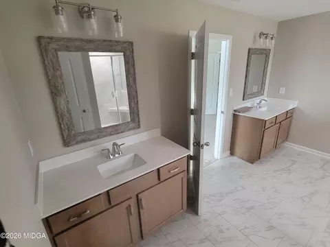 Bath - 4604 Capulet Ct, Forsyth, GA 31029 photo 6 of 9
