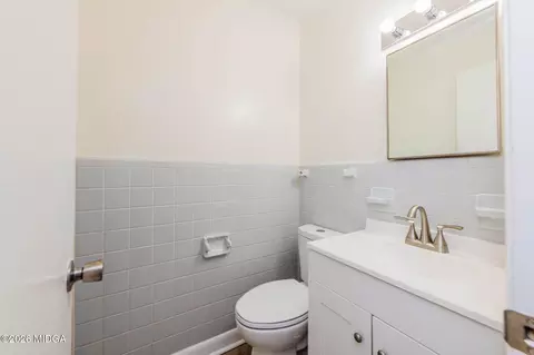 Bath - 500 Northside Dr, Warner Robins, GA 31093 photo 5 of 5