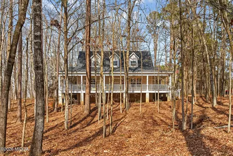 104 Rum Creek Dr, Forsyth, GA 31029